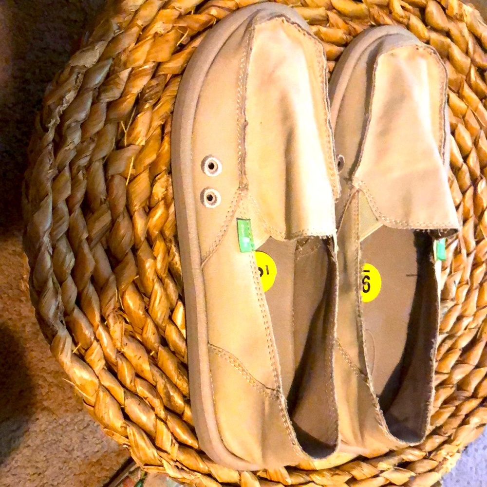Sanuk canvas shoes